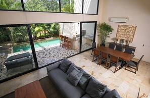 Hum Living Luxury Villas-La Veleta Tulum