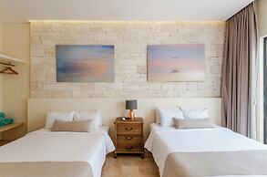 Hum Living Luxury Villas-La Veleta Tulum