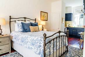 French Quarter Lanaux Mansion B & B