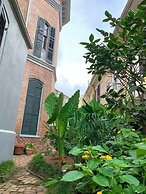 French Quarter Lanaux Mansion B & B