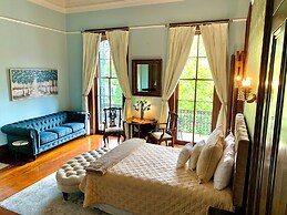 French Quarter Lanaux Mansion B & B