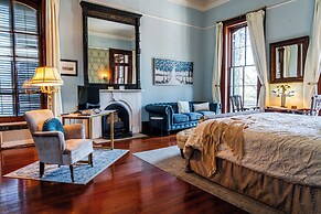 French Quarter Lanaux Mansion B & B