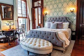 French Quarter Lanaux Mansion B & B