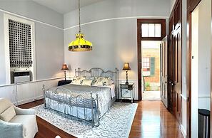 French Quarter Lanaux Mansion B & B