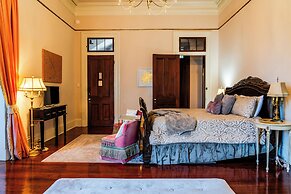 French Quarter Lanaux Mansion B & B