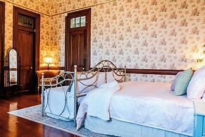 French Quarter Lanaux Mansion B & B