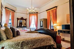 French Quarter Lanaux Mansion B & B