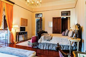 French Quarter Lanaux Mansion B & B
