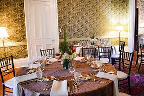 French Quarter Lanaux Mansion B & B