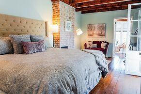 French Quarter Lanaux Mansion B & B