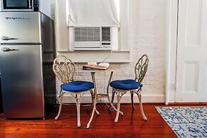 French Quarter Lanaux Mansion B & B