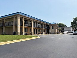 Galaxy Inn & Suites