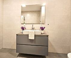 Stylish 3 BR with 2 terraces and parking