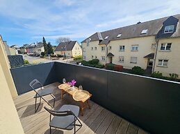 Stylish 3 BR with 2 terraces and parking