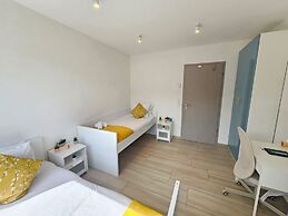 Stylish 3 BR with 2 terraces and parking