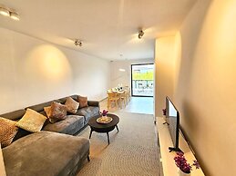 Stylish 3 BR with 2 terraces and parking