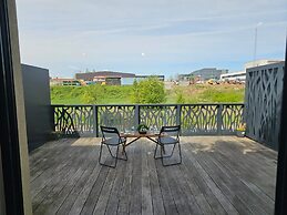 Stylish 3 BR with 2 terraces and parking