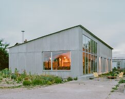 South Barns a Spacious Barn Conversion Near Cowes