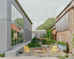 South Barns a Spacious Barn Conversion Near Cowes