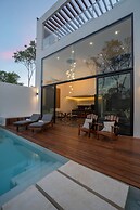 Karanda by Beach Please Tulum