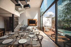 Karanda by Beach Please Tulum