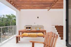 Karanda by Beach Please Tulum