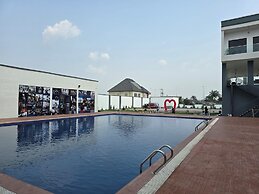 AIKU LUXURY HOTEL & RESORTS