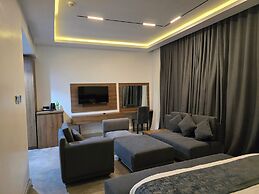 AIKU LUXURY HOTEL & RESORTS