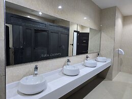 AIKU LUXURY HOTEL & RESORTS