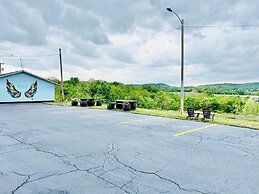 Hometown INN