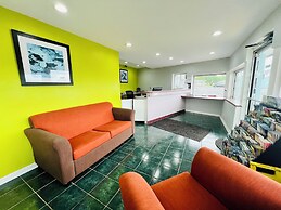 Hometown INN