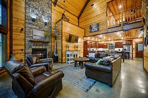 Sugar Daddy Cabin for 13!
