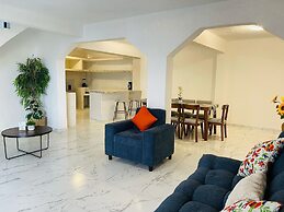Casa Mayor