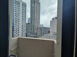 3 Double 1 Single 2 Sofa Beds apartment