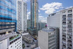 3 Double 1 Single 2 Sofa Beds apartment