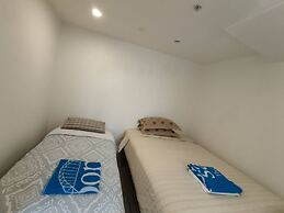 3 Double 1 Single 2 Sofa Beds apartment