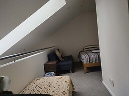 3 Double 1 Single 2 Sofa Beds apartment