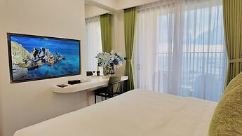 Azure Premium Apartments