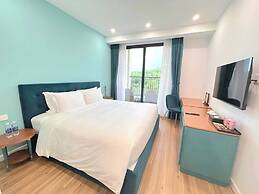 Azure Premium Apartments