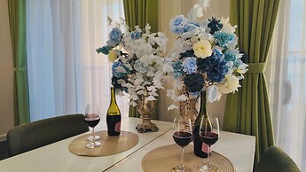 Azure Premium Apartments