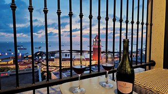 Azure Premium Apartments