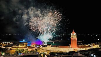 Azure Premium Apartments