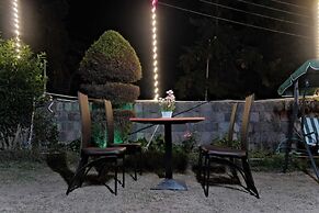 The Luv Hill Hotel And Cafe