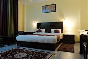 The Luv Hill Hotel And Cafe