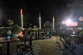 The Luv Hill Hotel And Cafe