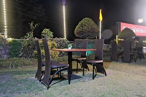 The Luv Hill Hotel And Cafe