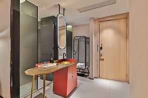 LW INTERNATIONAL HOTEL