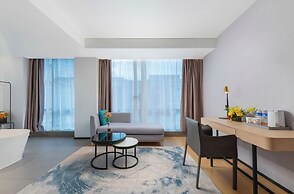 LW INTERNATIONAL HOTEL