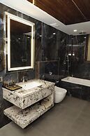 Hotel V K Grand
