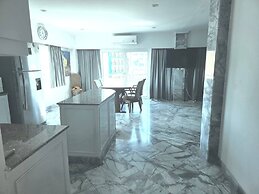 Large Apartment 401 jhr